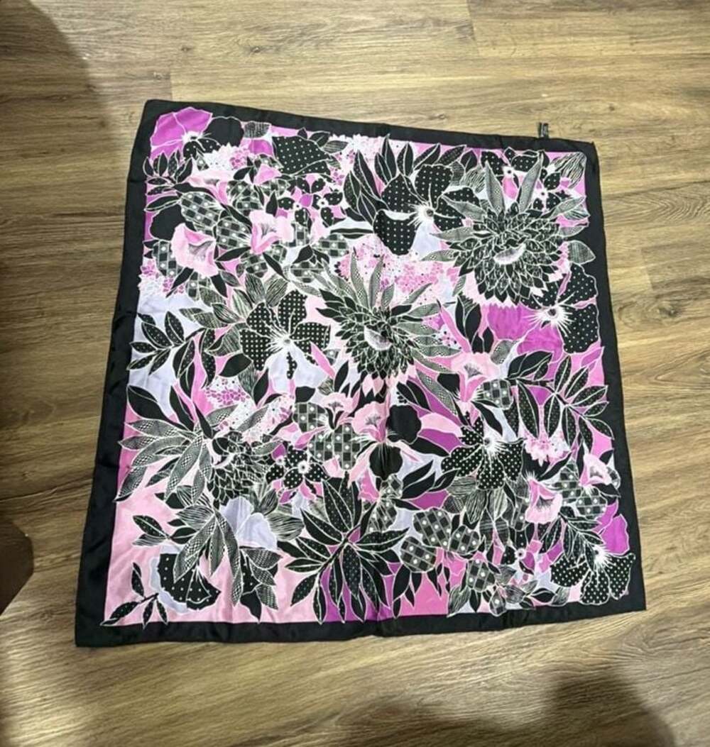 Vintage The Specialty House Inc. 100% Silk Floral Square Scarf